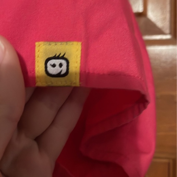 Wonderwink scrub top size medium NWOT - Picture 3 of 5